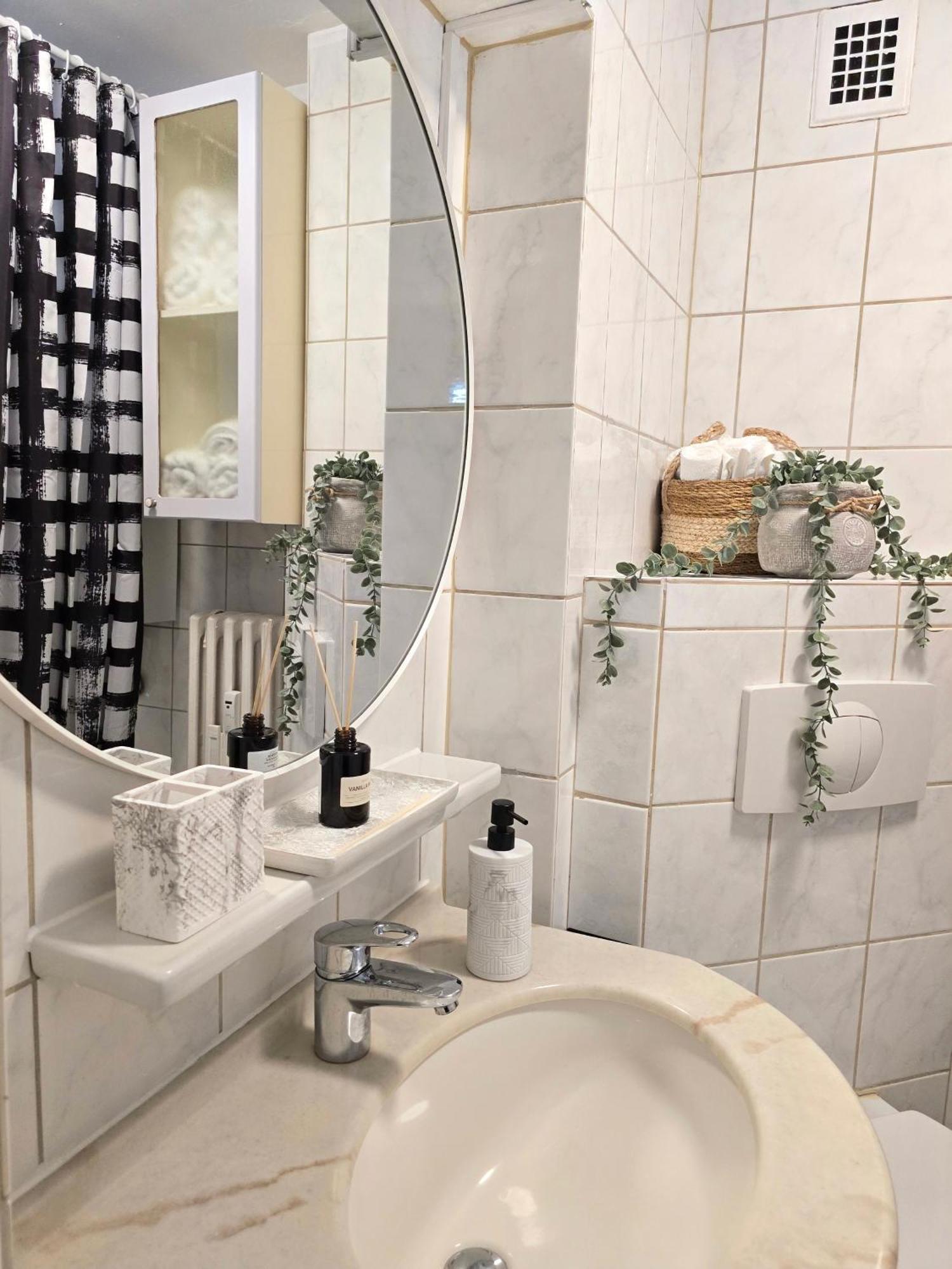 Saarzauber Apartments Ferienwohnung Саарбрюкен Екстериор снимка