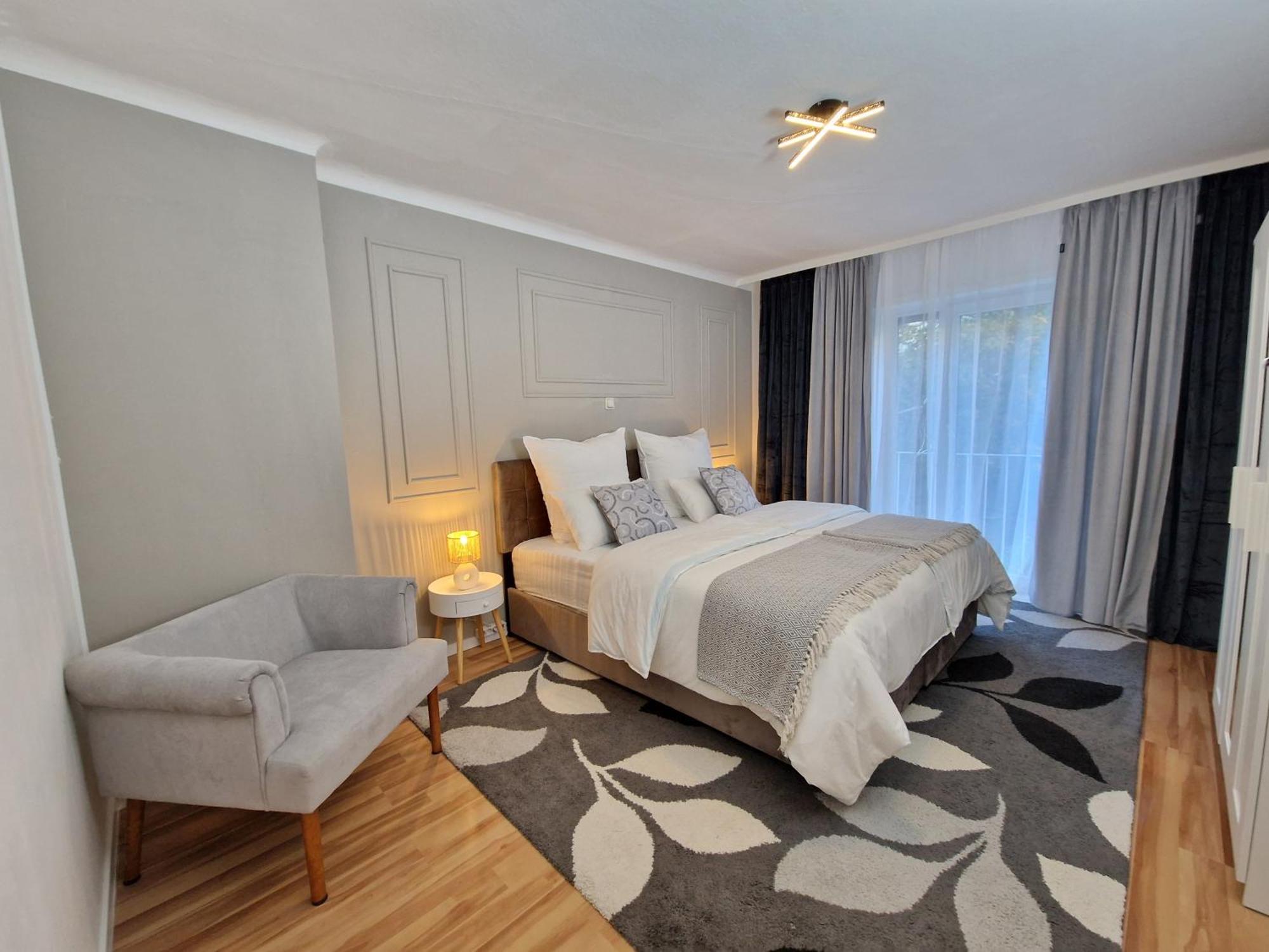 Saarzauber Apartments Ferienwohnung Саарбрюкен Екстериор снимка